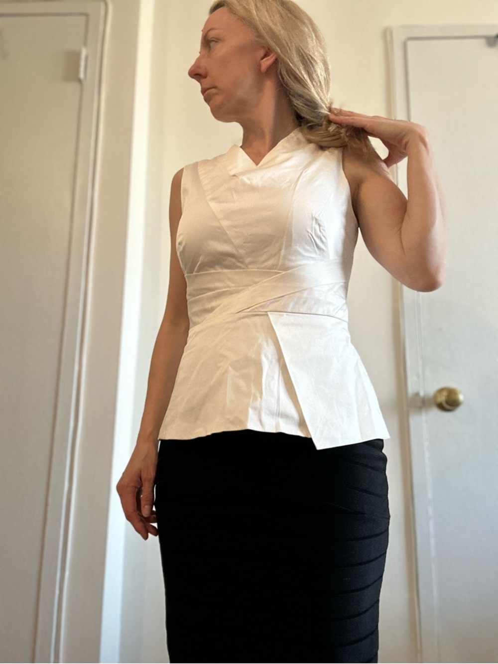 Karen Millen White Sleeveless Peplum Blouse